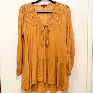 American Eagle lace inset long sleeve tunic blouse. Size medium. Burnt orange.